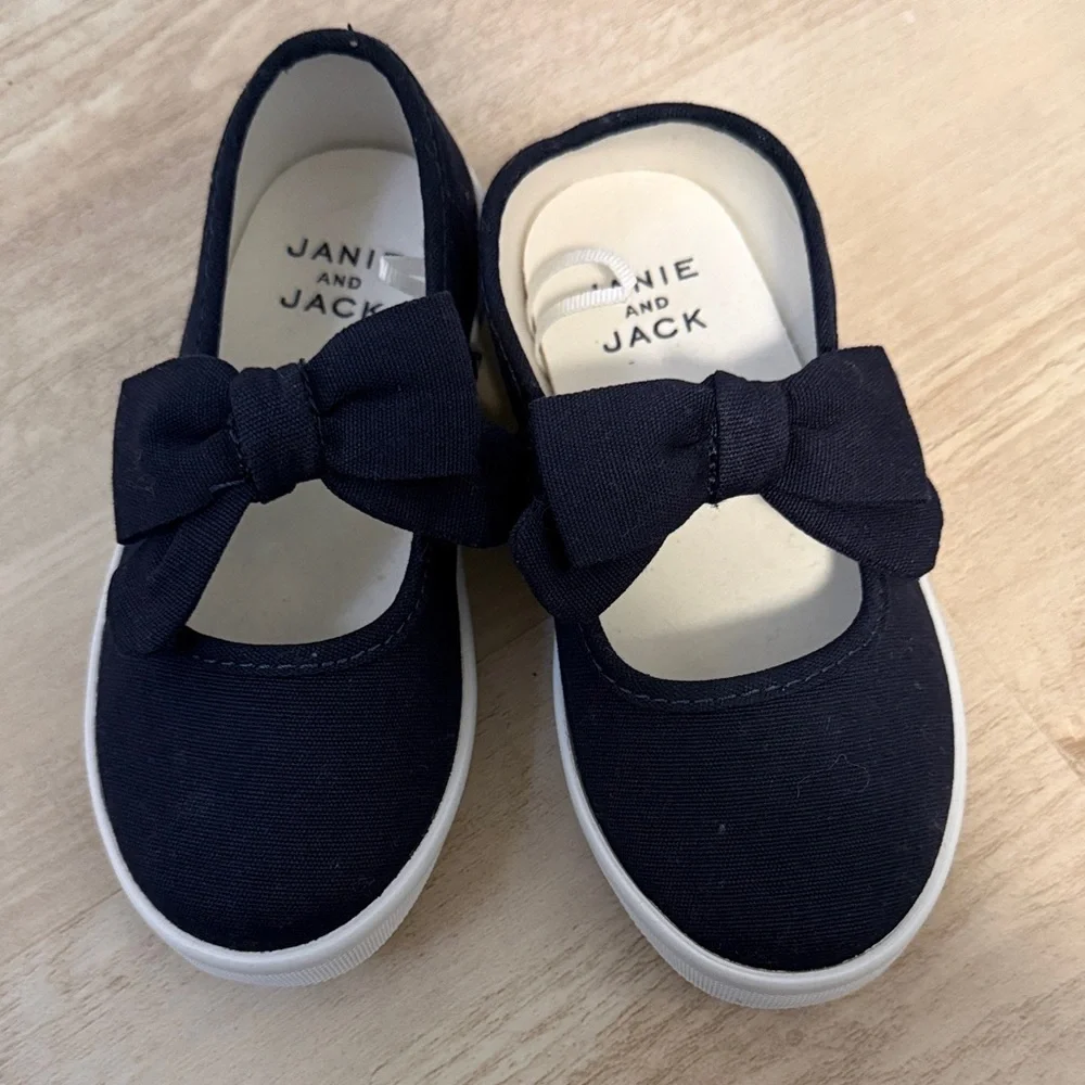 Janie and Jack Black Dress Shoes with Bow